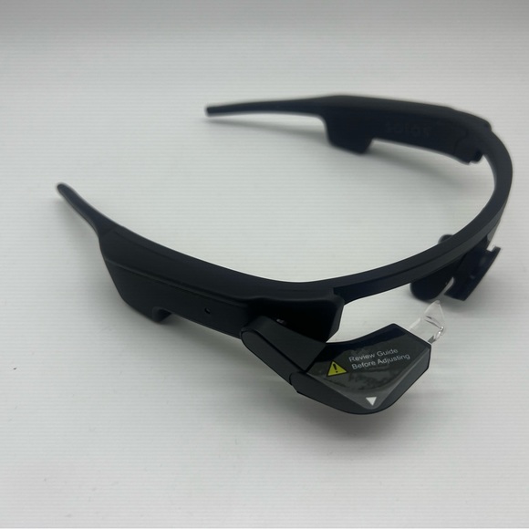 Solos Smart glasses With Wide Screen Display 33-00045-00 Yellow - Picture 4 of 16
